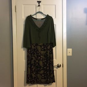 Green paisley sleeveless dress with jacket